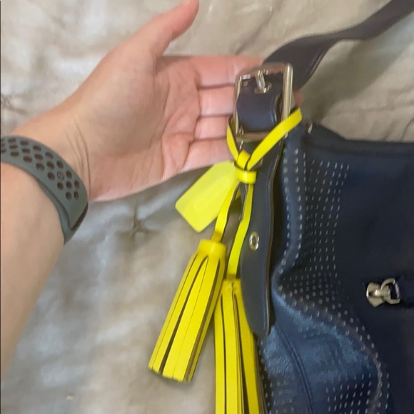 Beautiful Leather Coach Purse. Gently used. - Picture 5 of 8